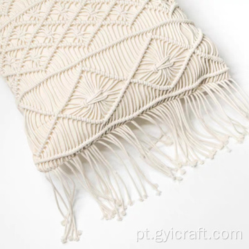 travesseiro decorativo longo de macrame